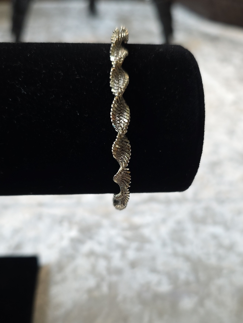 Vintage Estate Italy 925 Twisted Herringbone Chain Delicate Minimalist Bracelet